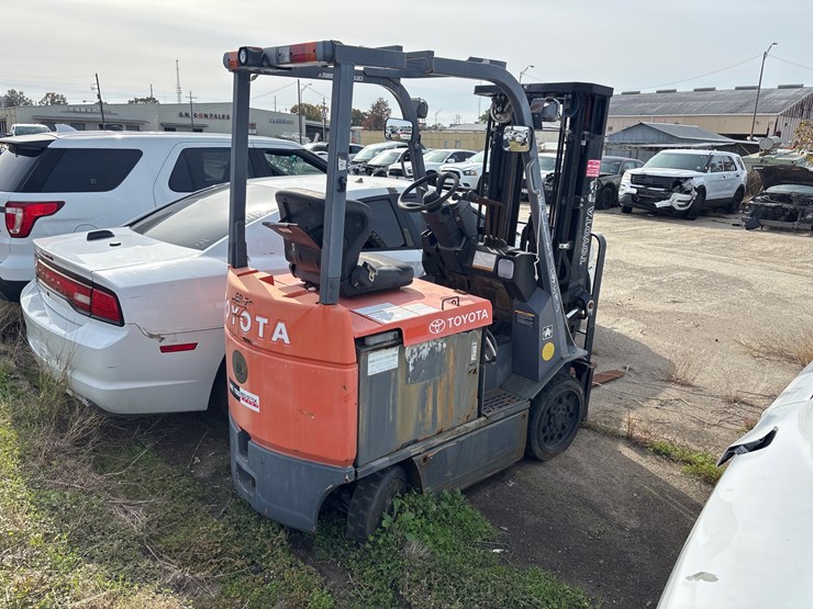 2005-toyota-7fbcu25-image-3