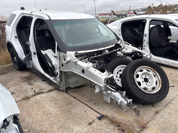 #88-•-2017-ford-interceptor-image-2