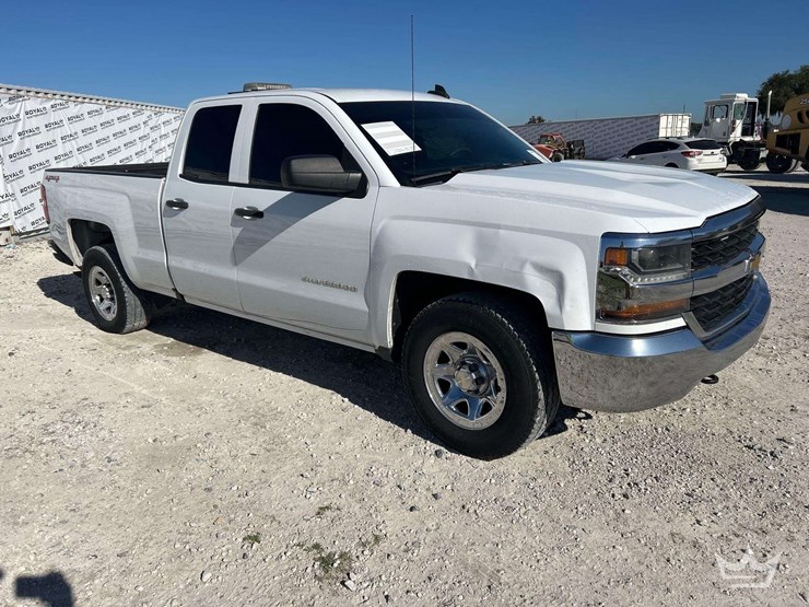 2016-chevrolet-silverado-1500-image-2