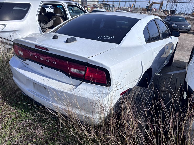 #35-•-2012-dodge-charger-image-4