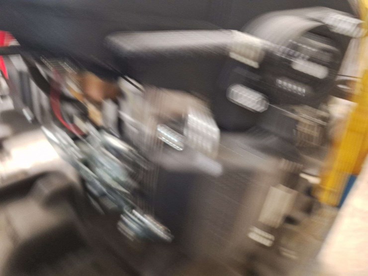 unused-vertical-shaft-kohler-7000-series-twin-cycle-24-hp-gas-engine-image-17