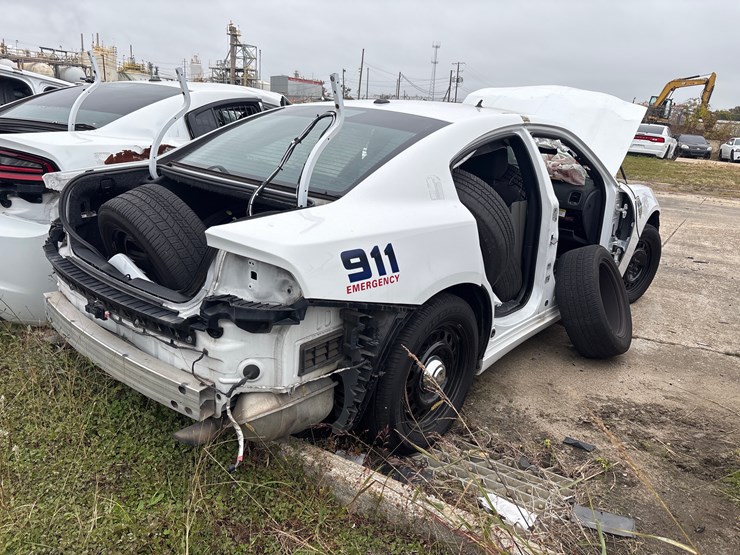 #90-•-2019-dodge-charger-image-3