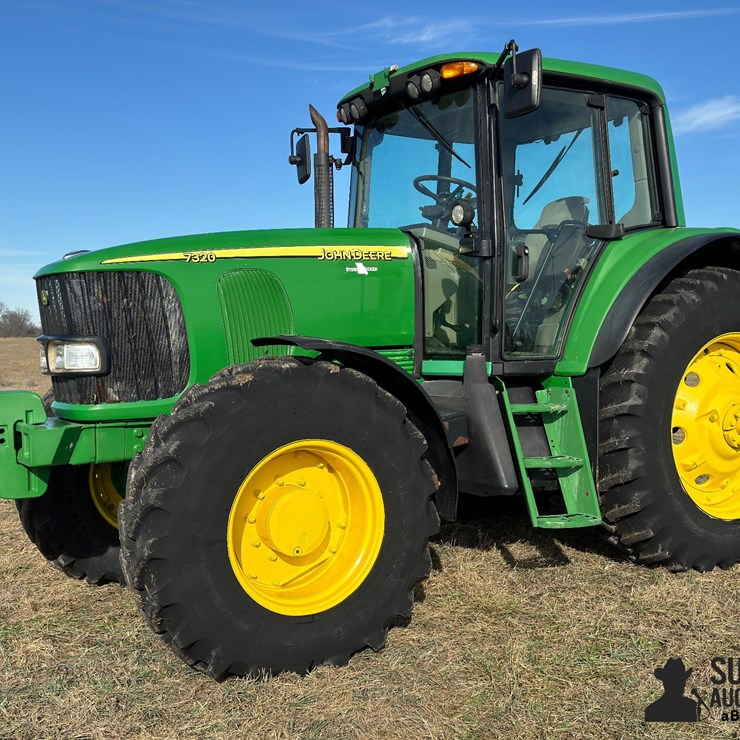 JOHN DEERE 7320
