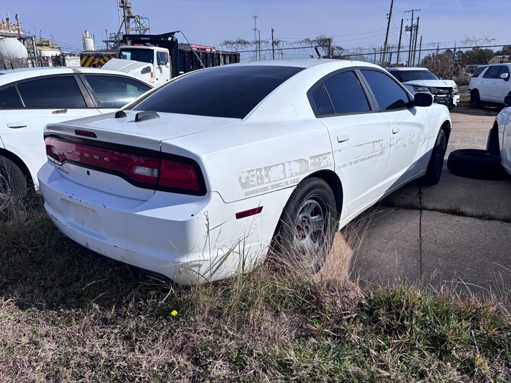#25-•-2012-dodge-charger-image-3