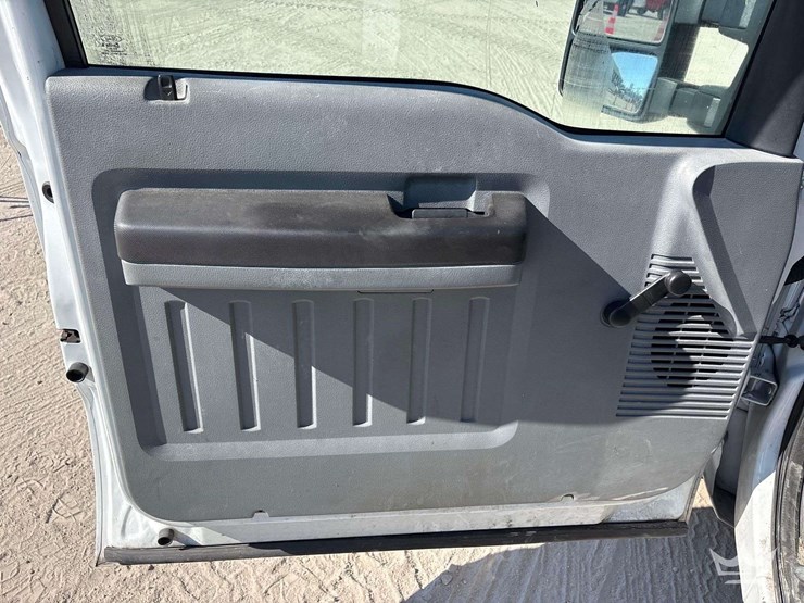 2012-ford-f250-image-17