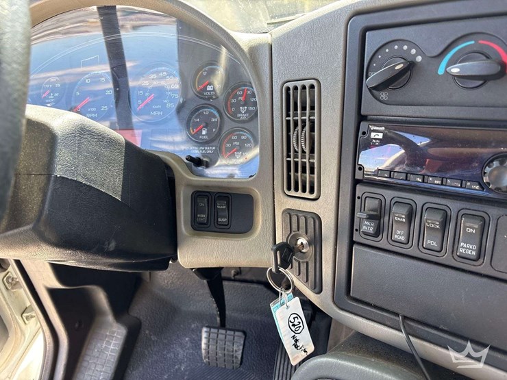 2015-international-transtar-8600-image-26