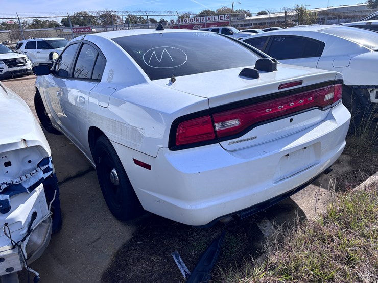 #31-•-2014-dodge-charger-image-4