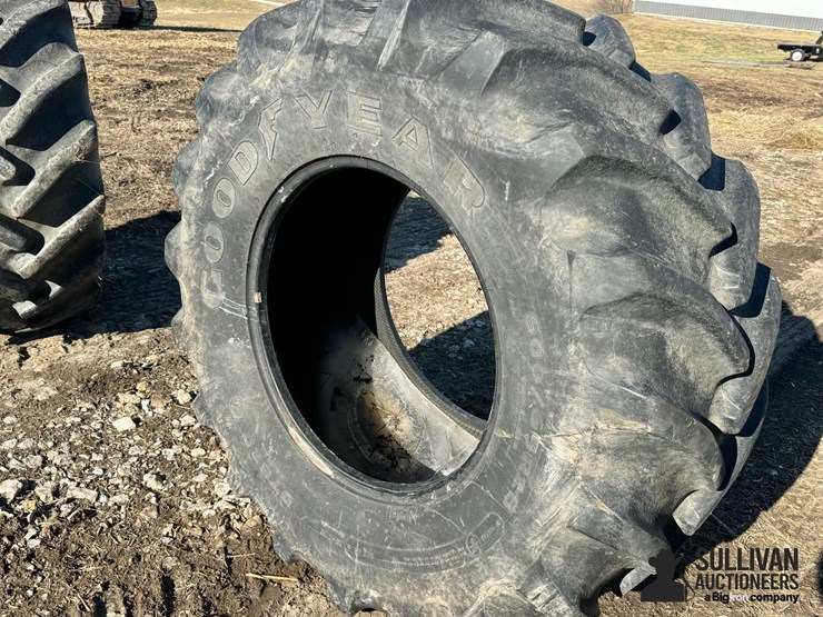goodyear-600/65r28-tractor-tires-(bid-per-unit)-image-9
