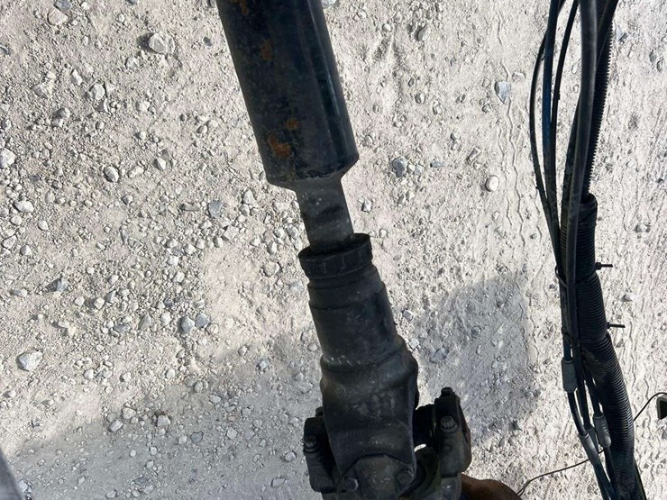 2002-freightliner-fl112-image-22