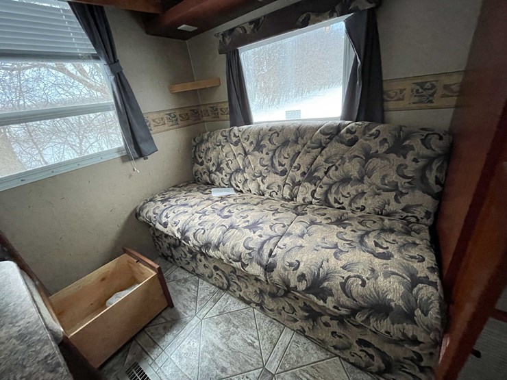 #7368-•-zinger-camper-trailer-(no-title)-image-23