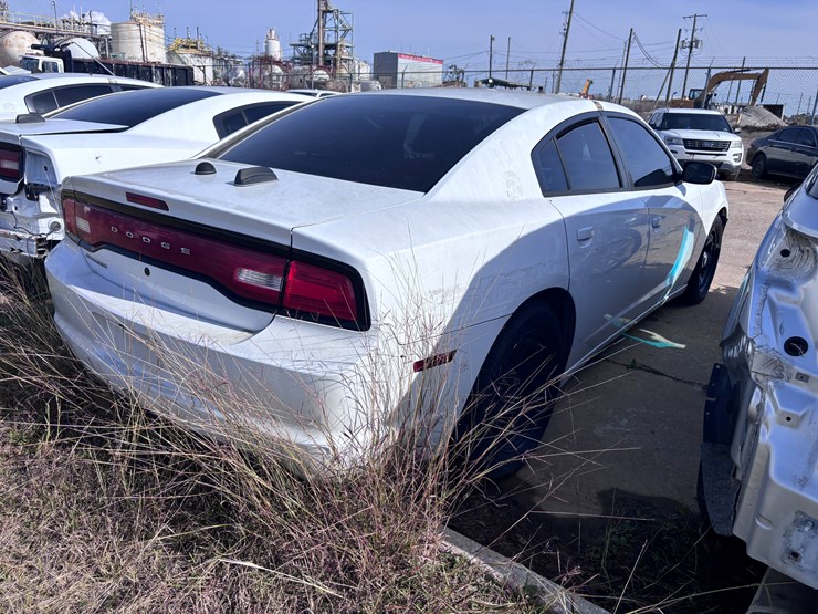 #33-•-2012-dodge-charger-image-3