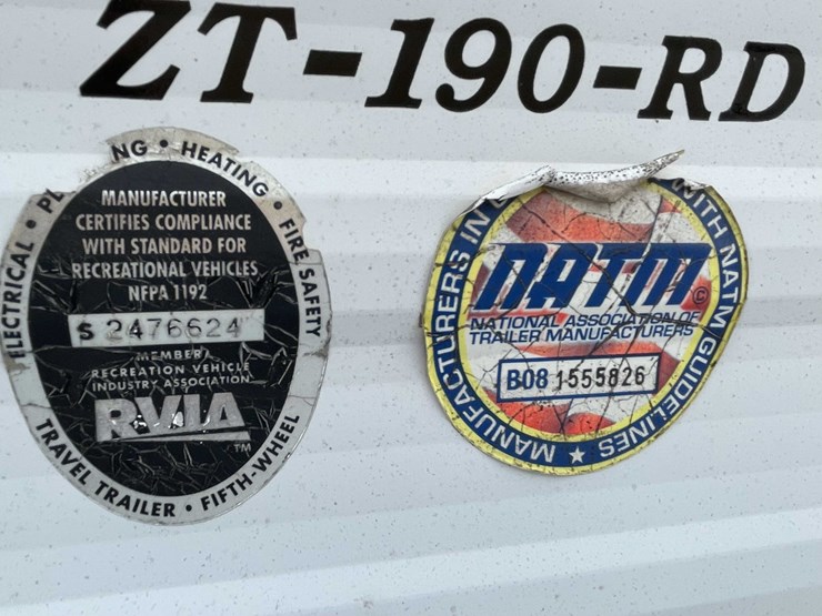 #7368-•-zinger-camper-trailer-(no-title)-image-9