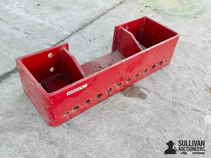 international-tractor-front-weight-bracket-image-3