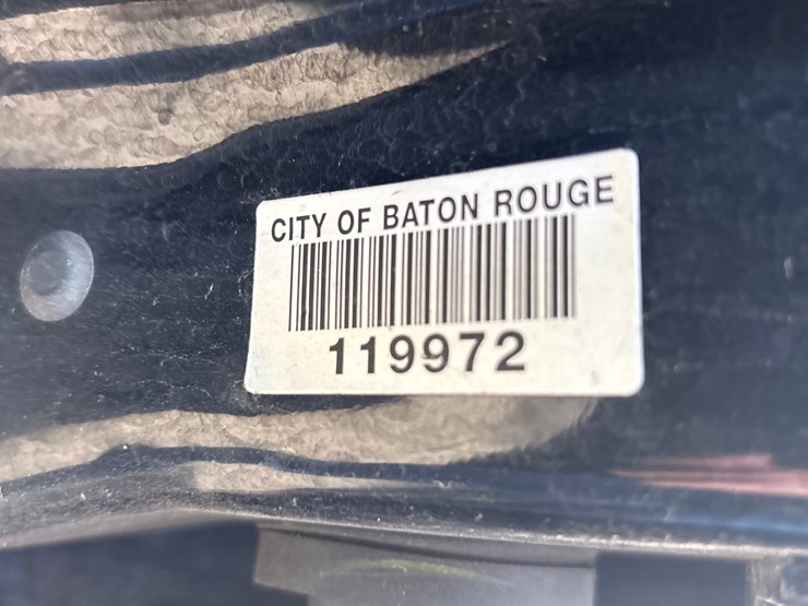 #6-•-2011-chevrolet-impala-image-10