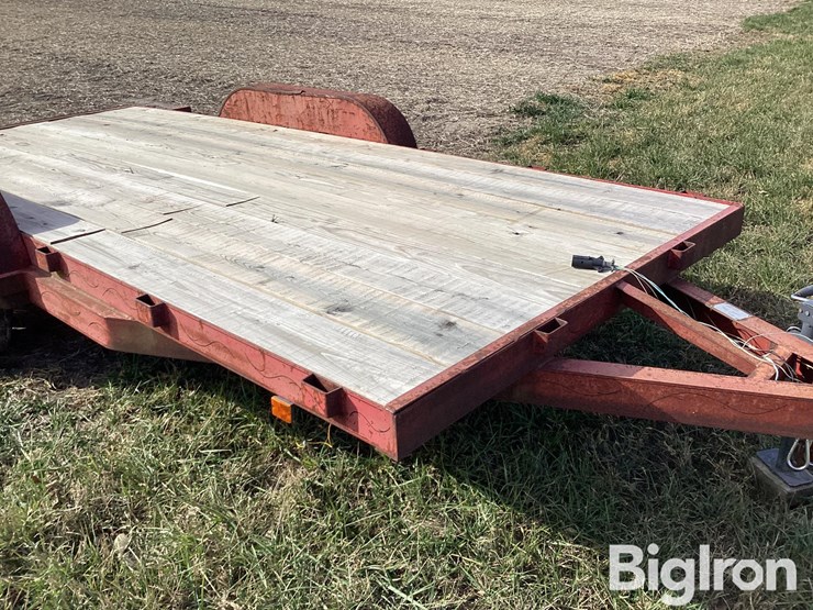 1993-maxwell-16'-t/a-trailer-image-15