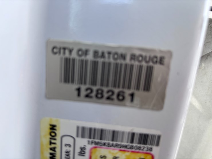 #20-•-2017-ford-intreceptor-image-11