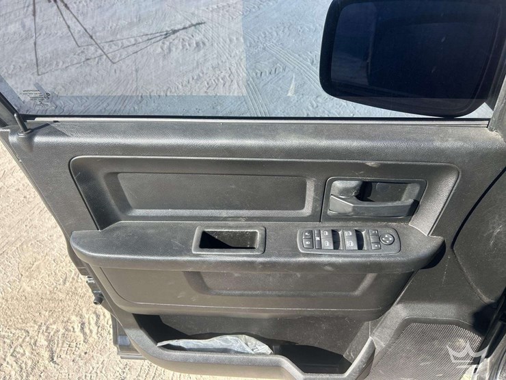 2019-dodge-1500-image-11