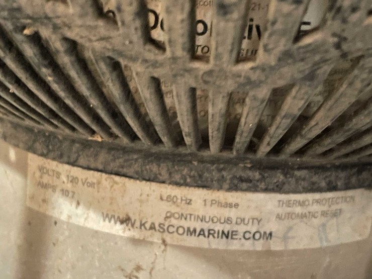 #7380-•-kasco-pond-fountain-image-7