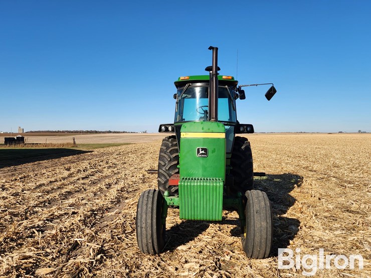 john-deere-4440-image-2