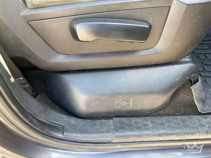 2014-dodge-1500-image-28