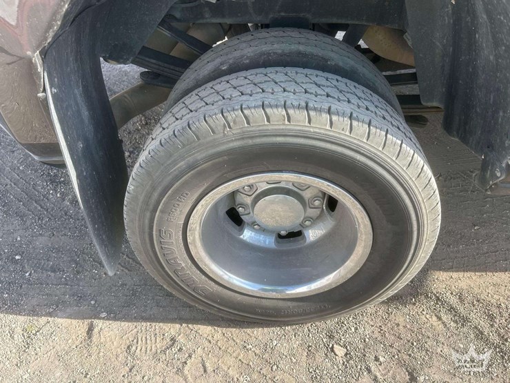 2020-dodge-3500-image-27