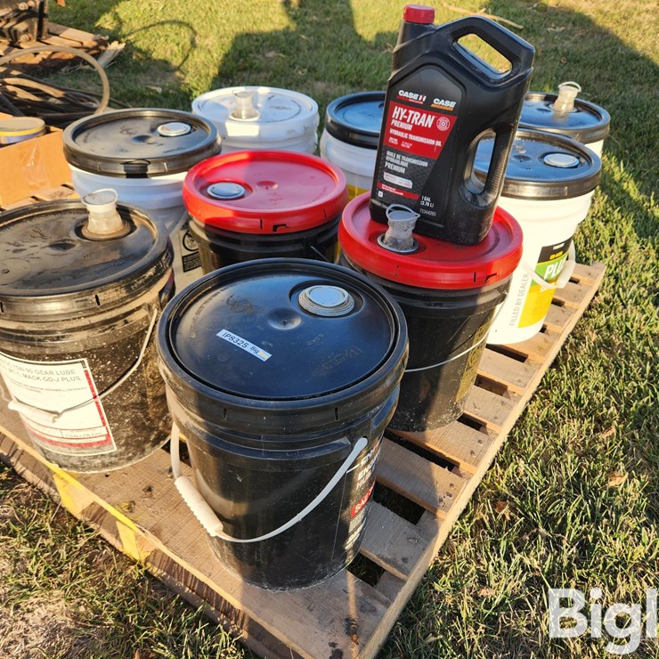5 Gal Buckets Of Assorted Oil