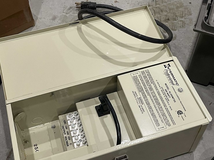 #12945-•-misc.-outdoor-lighting-image-3