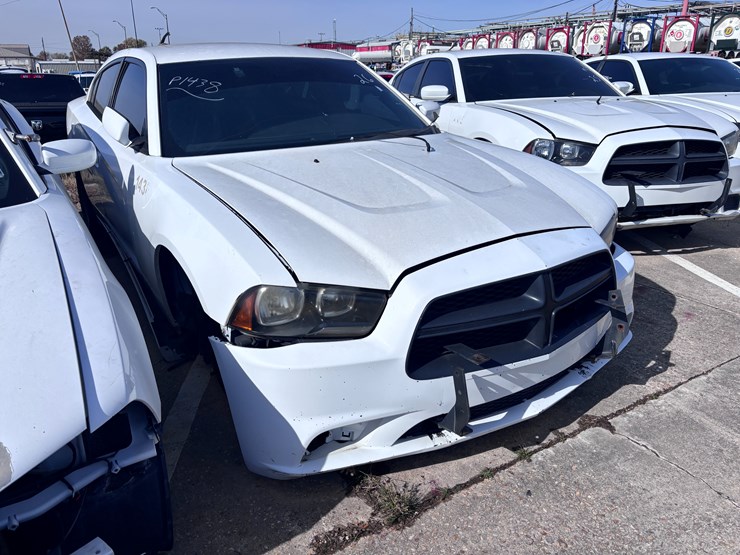 #26-•-2013-dodge-charger-image-2