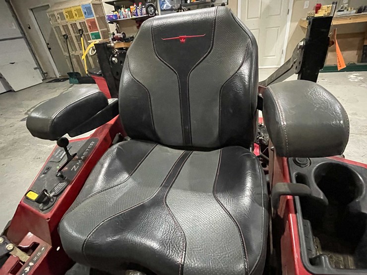 #7370-•-toro-zero-turn-mower-image-9