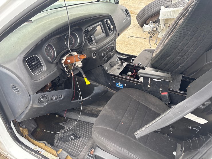 #87-•-2015-dodge-charger-image-6