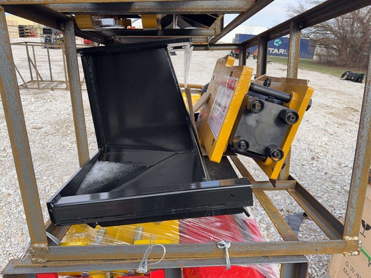 agt-skid-steer-breaker-pd680-pz-image-2