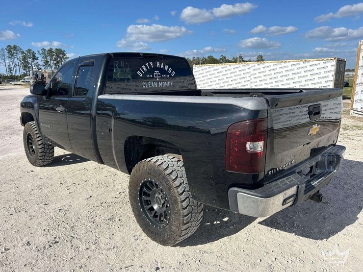 2013-chevrolet-silverado-1500-image-4