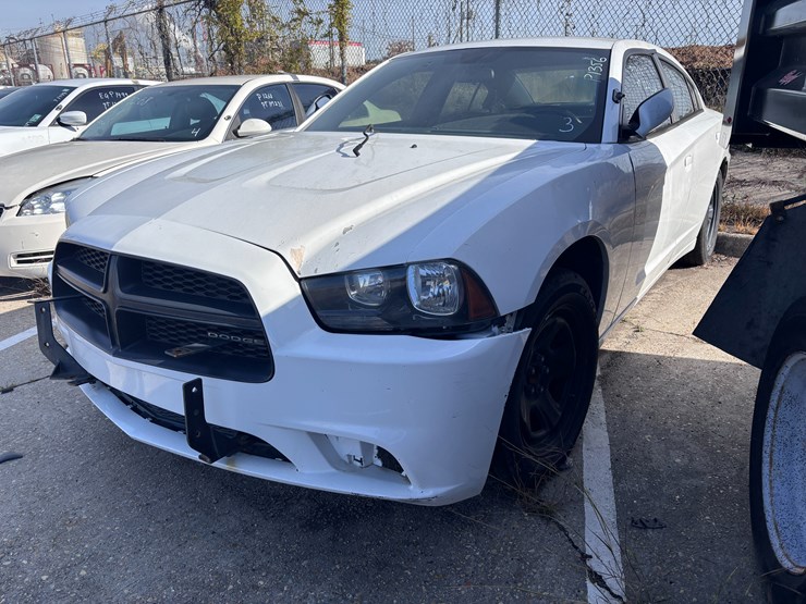#3-•-2012-dodge-charger-image-2