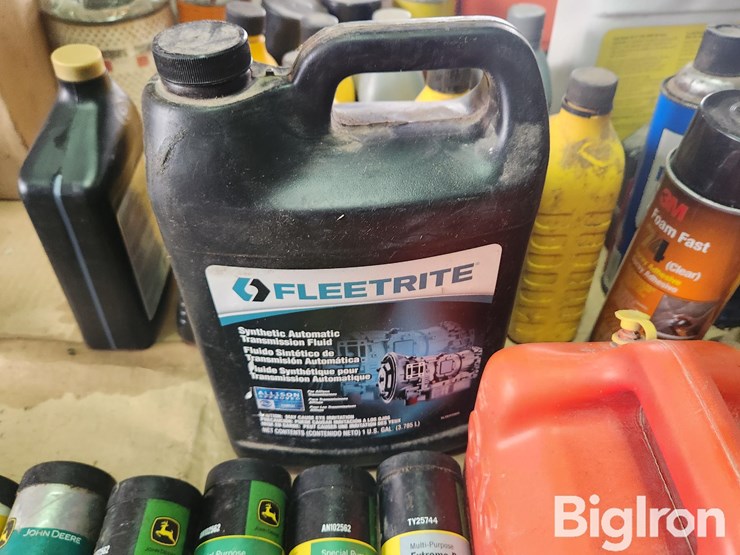 assorted-unopened-grease/filters-&-oil-image-11