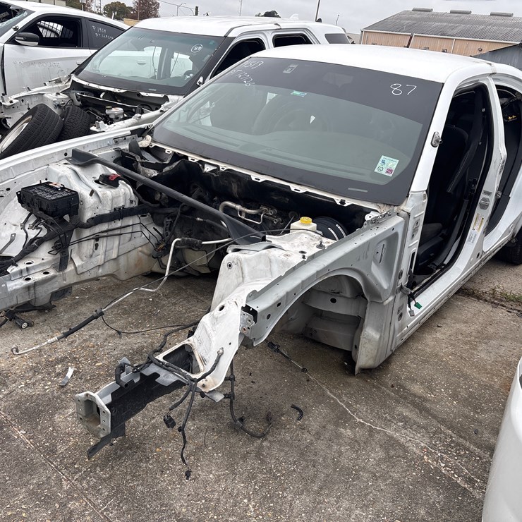 #87 • 2015 DODGE CHARGER