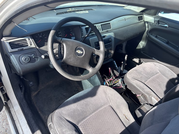 #4-•-2009-chevrolet-impala-image-7