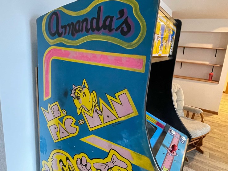 #7372-•-vintage-ms.-pac-man-arcade-game-image-7