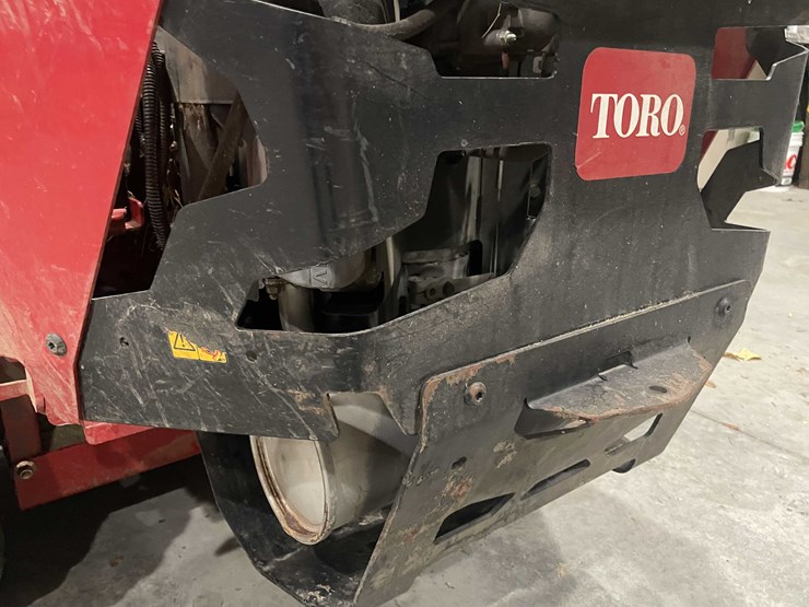 #7370-•-toro-zero-turn-mower-image-17