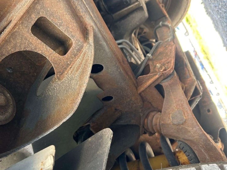 2014-gmc-3500-image-18