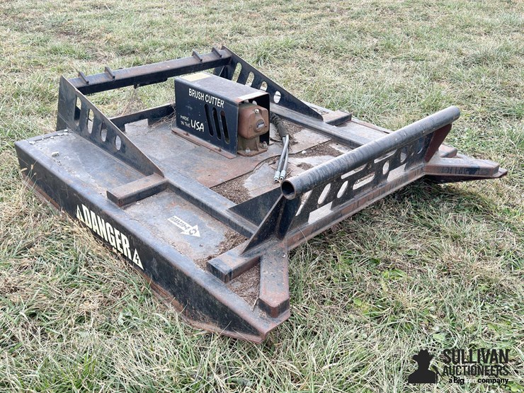 skid-steer-brush-cutter-attachment-image-3