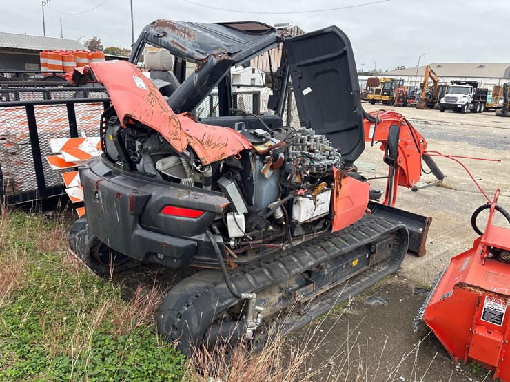 #105-•-2020-kubota-excavator-image-5