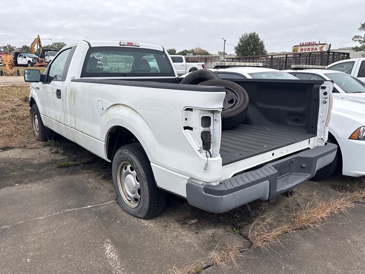 #94-•-2013-ford-image-3