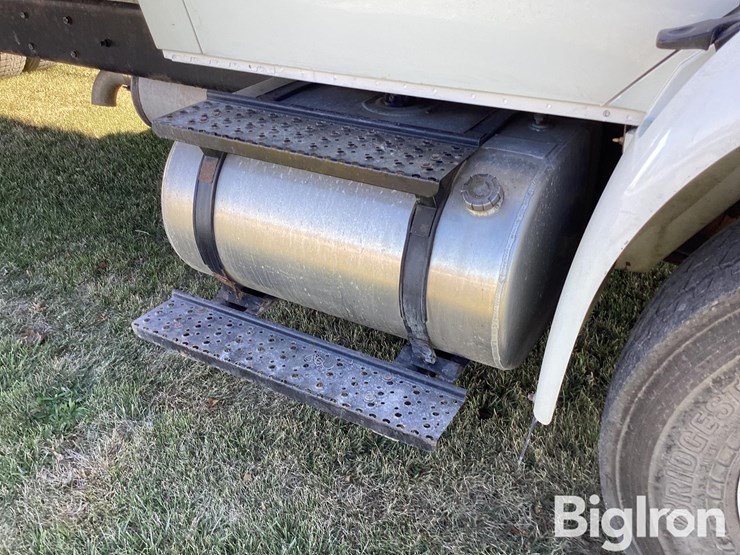 international-durastar-4400-image-12