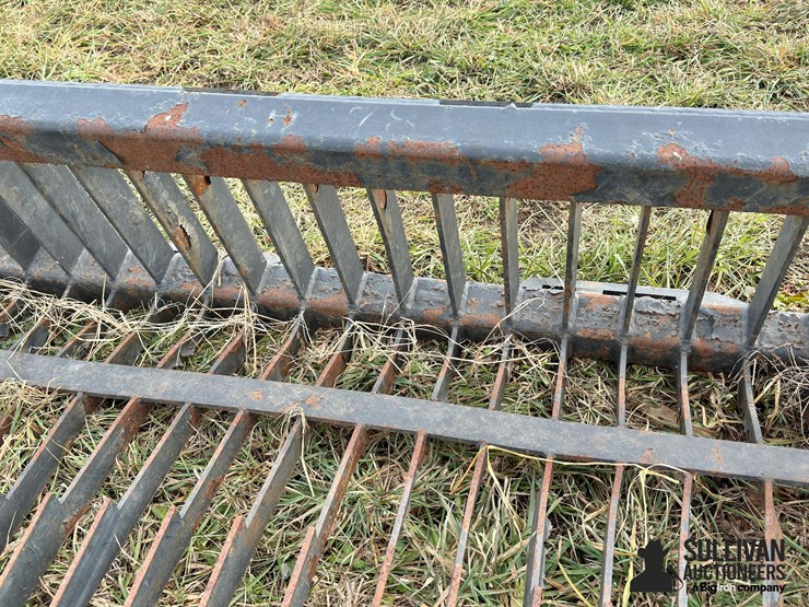 skid-steer-rock-bucket-image-14