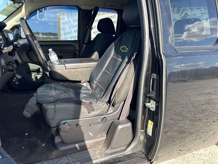 2013-chevrolet-silverado-1500-image-13