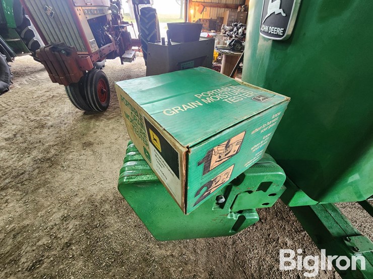 john-deere-200-image-4