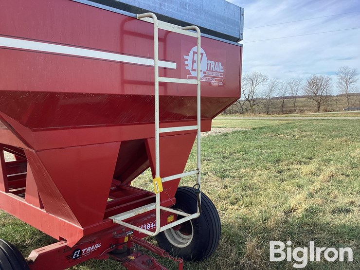 ez-trail-1348-b-400-bu-gravity-wagon-image-13