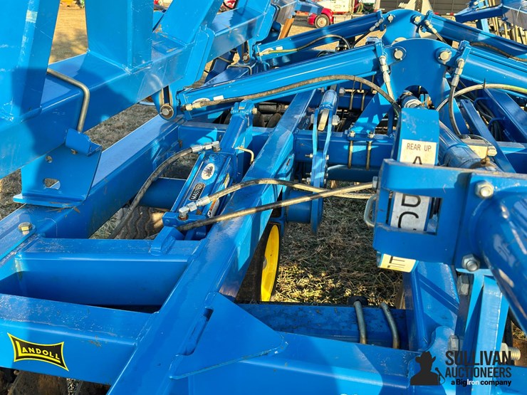 2016-landoll-7431-29-image-20