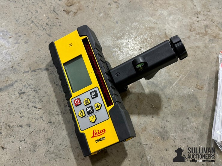2022-leica-rugby-clh-clx300-rotating-laser-level-kit-w/-support-equipment-image-14
