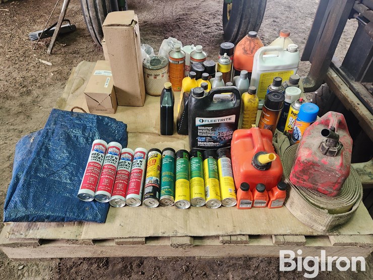 assorted-unopened-grease/filters-&-oil-image-7